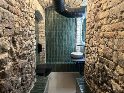 Restaurant interior: Doorsea interior