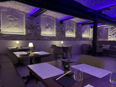 Restaurant interior: Doorsea interior