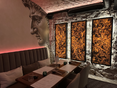 Restaurant interior: Doorsea interior